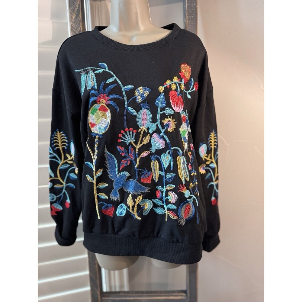 Seen And Be Seen Woman Black Embroidered Pullover Sweatshirt Size Medium Stretch